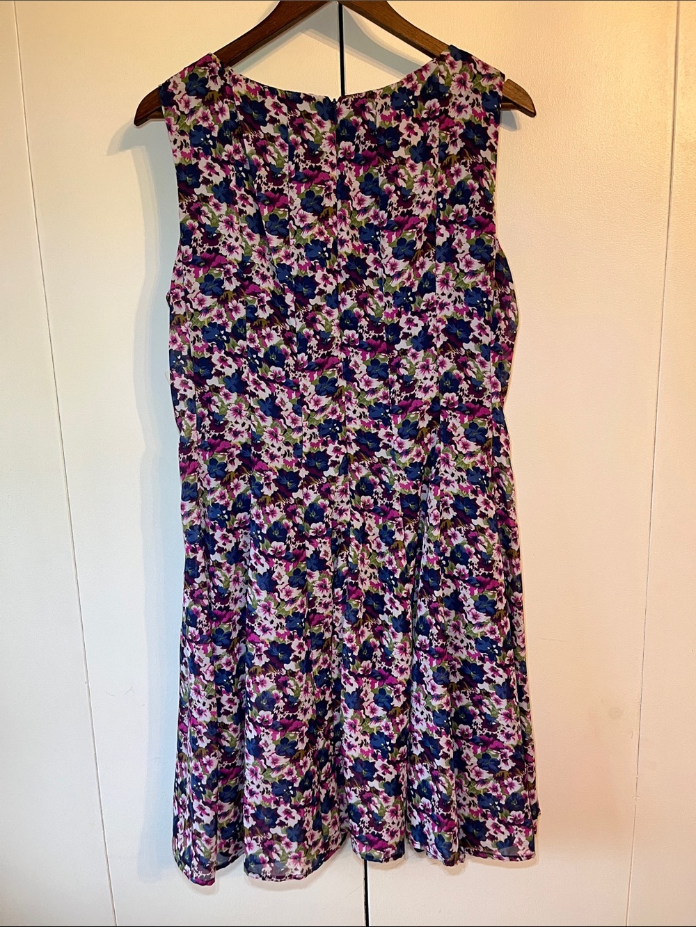 Rabbit Rabbit Rabbit Floral Ruffle Front Dress in Navy and Magenta - Picture 4 of 6